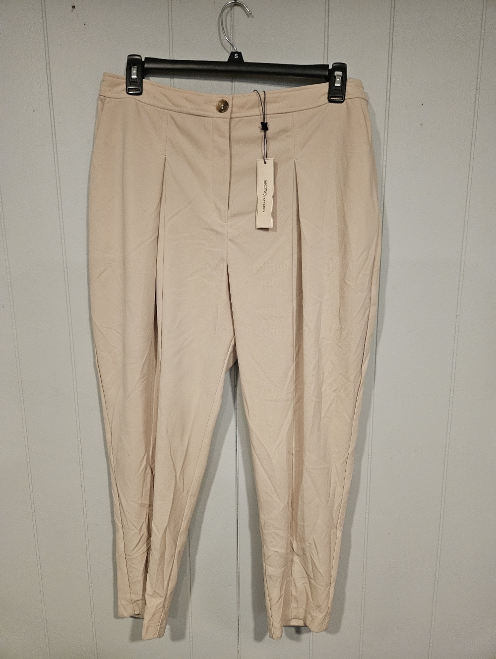 BCBGeneration Beige XL 30x28 Barrel Leg Pleated Dress Pants Adjustable Waist NWT